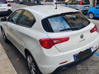 Usata Alfa Romeo Giulietta 120 CV (88 kW) 2016 Bianco Utilitaria