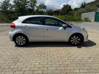 Usata Kia Rio 75 CV (55 kW) 2016 Argento Utilitaria