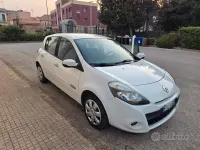 Usata Renault Clio Dynamique 75 CV (55 kW) 2011 Bianco Utilitaria