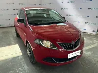 Usata Lancia Ypsilon Silver 69 CV (50 kW) 2022 Rosso Utilitaria