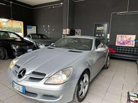 Usata Mercedes SLK200 163 CV (119 kW) 2006 Argento Cabrio