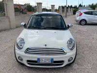 Usata Mini Cooper D 109 CV (80 kW) 2010 Beige Utilitaria