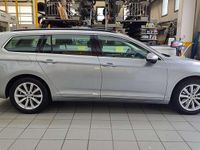 Usata VW Passat Executive 150 CV (110 kW) 2018 Argento Station wagon