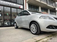 Usata Lancia Ypsilon Silver 69 CV (50 kW) 2021 Grigio Utilitaria