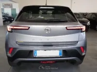 Usata Opel Mokka Elegance 101 CV (74 kW) 2022 Argento SUV