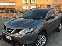 Usata Nissan Qashqai N-Connecta 131 CV (96 kW) 2017 Grigio SUV