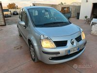 Usata Renault Modus Luxe 98 CV (72 kW) 2007 Grigio Monovolume