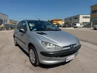 Usata Peugeot 206 68 CV (50 kW) 2004 Argento Berlina