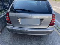 Begagnad Mercedes C220 150 HK (110 kW) 2006 Grå Kombi