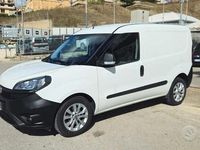 Usata Fiat Doblò Lounge 105 CV (77 kW) 2020 Bianco Monovolume