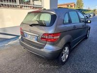 Usata Mercedes B180 Executive 109 CV (80 kW) 2009 Grigio Monovolume