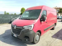 Usata Renault Master 135 CV (99 kW) 2022 Rosso Monovolume