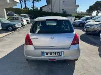 Usata Suzuki Swift GL 70 CV (51 kW) 2007 Grigio Utilitaria