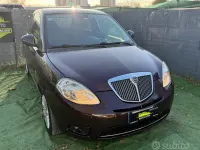 Usata Lancia Ypsilon 77 CV (56 kW) 2011 Viola Utilitaria