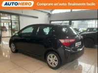 Usata Toyota Yaris Active 72 CV (52 kW) 2019 Nero Berlina