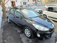 Usata Peugeot 308 Active 93 CV (68 kW) 2012 Nero Berlina