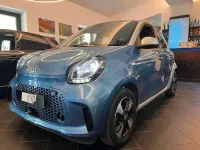 Usata Smart ForFour Electric Drive 41 kW (56 CV) 2020 Blu/azzurro Utilitaria