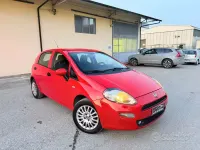 Usata Fiat Punto Lounge 69 CV (50 kW) 2015 Rosso Utilitaria
