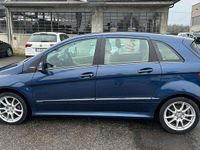Usata Mercedes B180 Executive 116 CV (85 kW) 2011 Blu/azzurro Monovolume