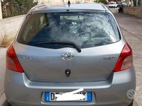 Usata Toyota Yaris 2006 Grigio Utilitaria