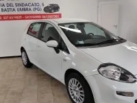 Usata Fiat Punto 69 CV (50 kW) 2014 Bianco Utilitaria