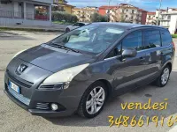 Usata Peugeot 5008 112 CV (82 kW) 2011 Grigio Monovolume