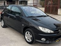 Usata Peugeot 206 68 CV (50 kW) 2001 Utilitaria
