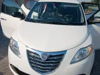 Usata Lancia Ypsilon 70 CV (51 kW) 2014 Bianco Utilitaria