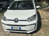 Usata VW up! Move 65 CV (47 kW) 2024 Bianco Utilitaria