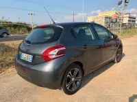 Usata Peugeot 208 Allure 82 CV (60 kW) 2015 Grigio Utilitaria