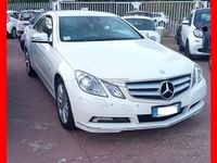 Usata Mercedes E350 231 CV (169 kW) 2010 Bianco Coupé