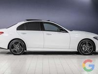 Begagnad Mercedes C300e AMG Line Premium Plus 313 HK (230 kW) 2024 Vit Sedan