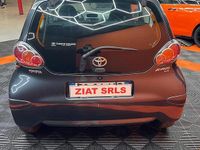 Usata Toyota Aygo 68 CV (50 kW) 2010 Grigio Utilitaria