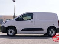 Nuova Opel Combo 131 CV (96 kW) 2026 Bianco Monovolume