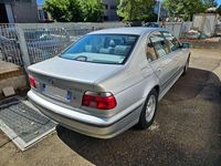 Begagnad BMW 528 193 HK (141 kW) 2000 Silver Sedan