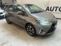 Usata Toyota Yaris Hybrid Active 73 CV (53 kW) 2018 Grigio Berlina