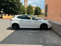 Usata Alfa Romeo Giulietta 170 CV (125 kW) 2012 Bianco Utilitaria