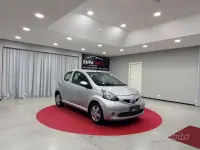 Usata Toyota Aygo 68 CV (50 kW) 2006 Grigio Utilitaria