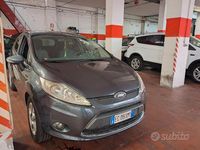 Begagnad Ford Fiesta 96 HK (70 kW) 2010 Grå Halvkombi