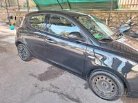 Usata Lancia Ypsilon 69 CV (50 kW) 2012 Nero Utilitaria