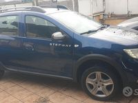 Usata Dacia Sandero 90 CV (66 kW) 2018 Blu Berlina