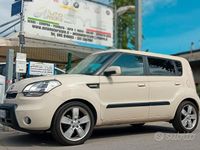 Usata Kia Soul Active 128 CV (94 kW) 2010 Beige SUV