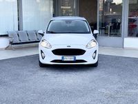 Usata Ford Fiesta 86 CV (63 kW) 2017 Bianco Berlina