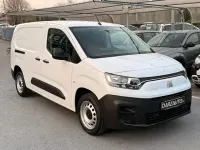 Usata Fiat Doblò 102 CV (75 kW) 2023 Bianco pastello Monovolume