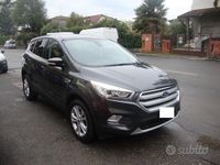 Usata Ford Kuga Titanium 120 CV (88 kW) 2019 Grigio SUV