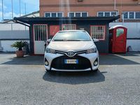 Usata Toyota Yaris Hybrid Active 101 CV (74 kW) 2016 Argento Berlina