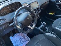 Usata Peugeot 208 68 CV (50 kW) 2014 Bianco Utilitaria