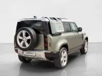 Usata Land Rover Defender First Edition 239 CV (175 kW) 2020 Verde SUV