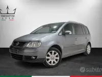 Usata VW Touran Conceptline 105 CV (77 kW) 2006 Grigio Monovolume