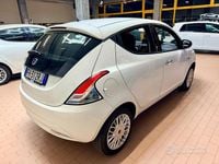 Usata Lancia Ypsilon 69 CV (50 kW) 2017 Bianco Utilitaria